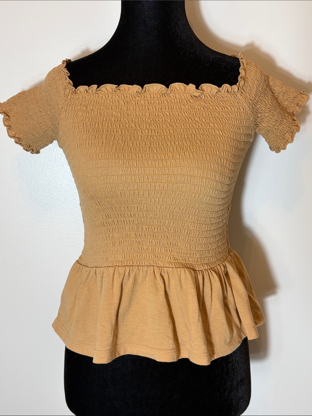 American Eagle Smocked Peplum Top Tan Short Sleeve Square Neck Size Small